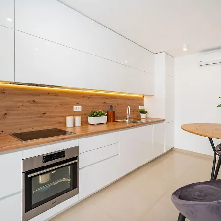 Modern In With Swimming Pool