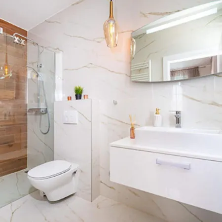 Modern In With Swimming Pool